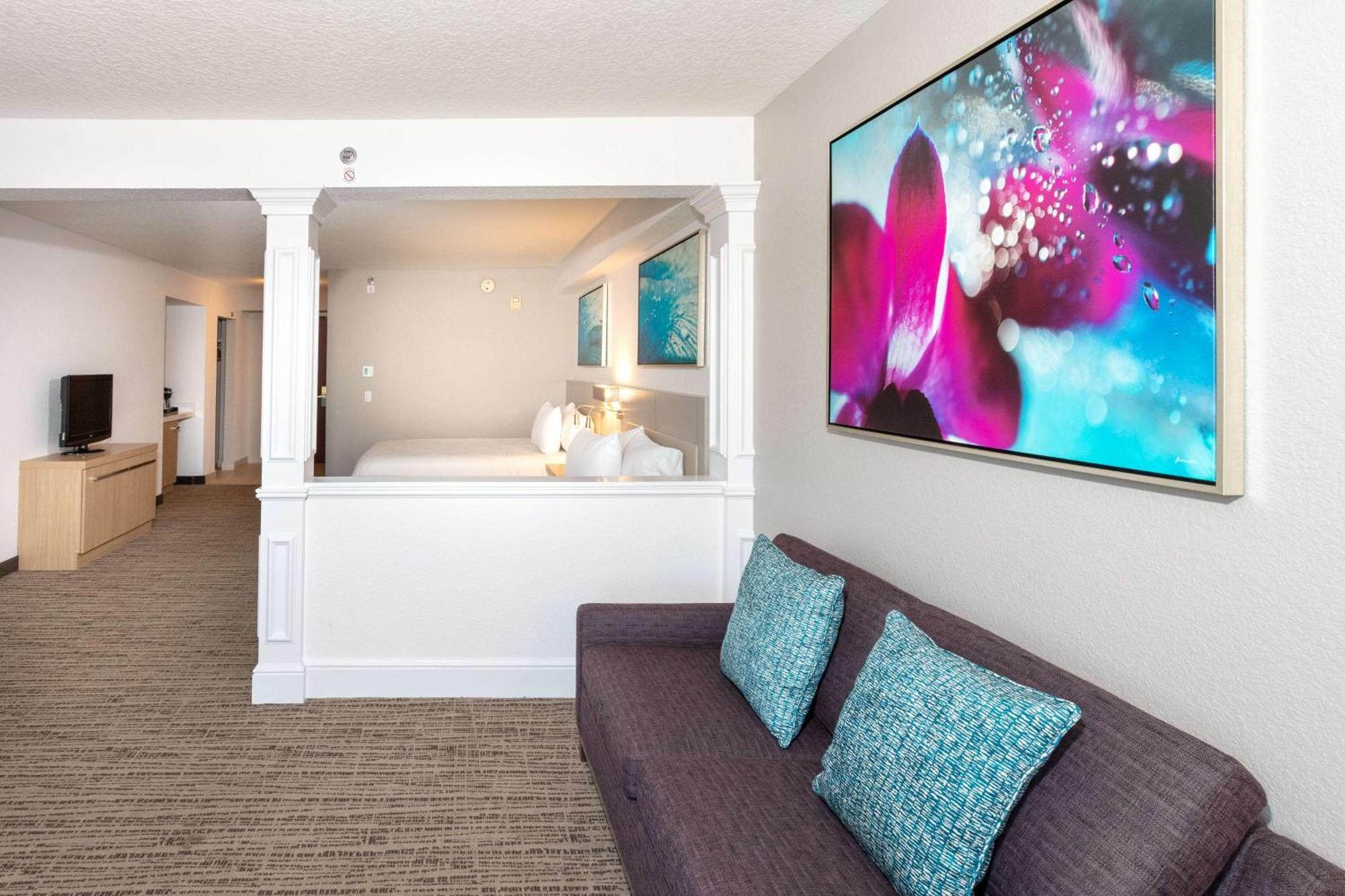 Junior Suite with Two Queen Beds